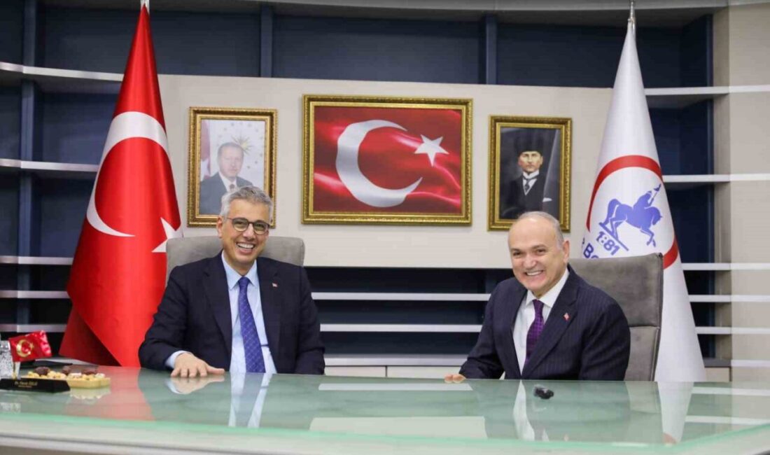 Sağlık Bakanı Kemal Memişoğlu,