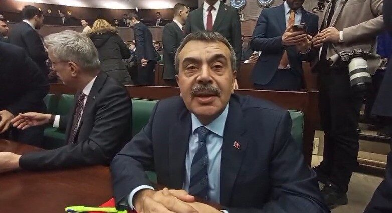 Milli Eğitim Bakanı Yusuf Tekin, CHP Genel Başkanı Özgür Özel'in