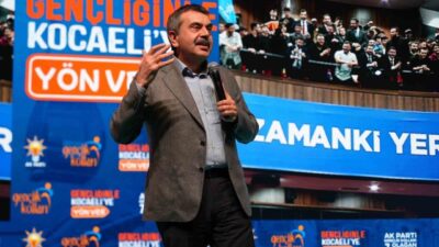 Milli Eğitim Bakanı Yusuf Tekin, Kocaeli'de muhalefeti eleştirerek, eğitimdeki gelişmeleri