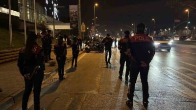 İstanbul Bakırköy'de polis ekiplerince genel güvenlik ve asayiş denetimi gerçekleştirildi.