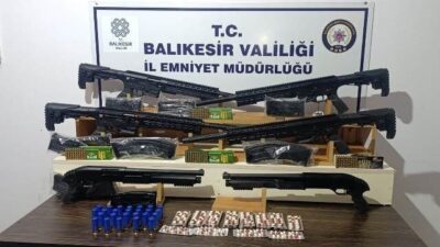 Edremit ilçesinde sokakta bir kadını darbeden S.S.'nin evinde çok sayıda