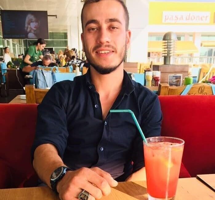 Balıkesir'in Havran ilçesinde elektrik akımına kapılan Oktay Solar hayatını kaybetti.