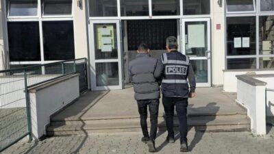 Balıkesir'de yapılan operasyonlarda hapis cezası bulunan 22 aranan şahıs tutuklandı.