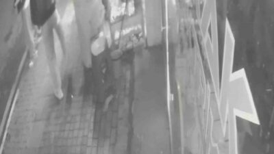 Bartın'da telefon şarjı nedeniyle çıkan kavganın güvenlik kameraları tarafından kaydedildiği