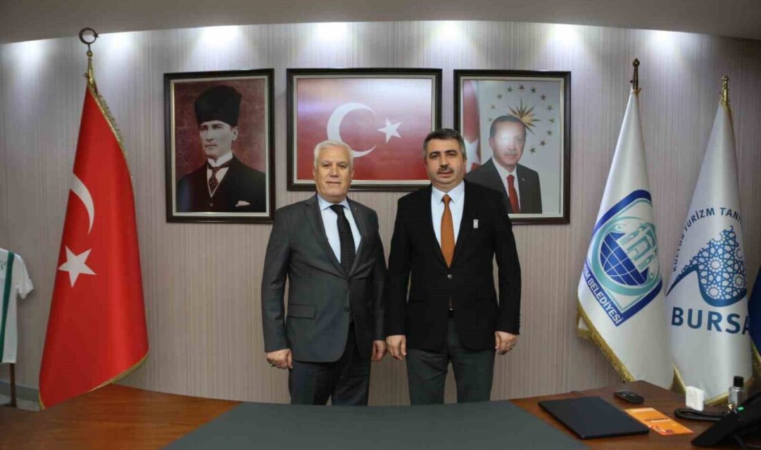 Bursa Büyükşehir Belediye Başkanı Mustafa Bozbey, Yıldırım ilçesinde kentsel dönüşüm