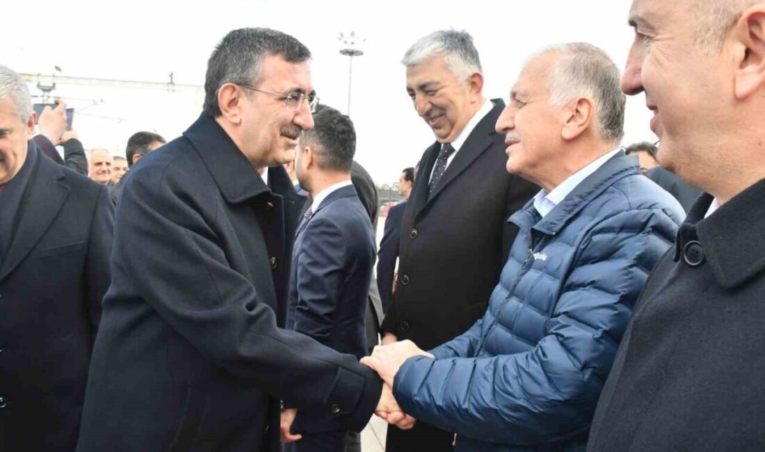 Konya Sanayi Odası Başkanı Mustafa Büyükeğen, Cumhurbaşkanı Yardımcısı Cevdet Yılmaz