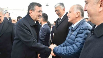 Konya Sanayi Odası Başkanı Mustafa Büyükeğen, Cumhurbaşkanı Yardımcısı Cevdet Yılmaz