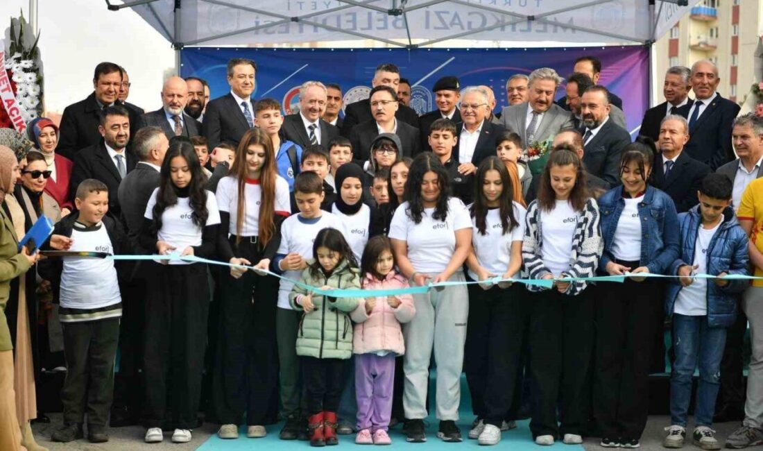 Kayseri Büyükşehir Belediye Başkanı Dr. Memduh Büyükkılıç, Efor Çelik Kapı