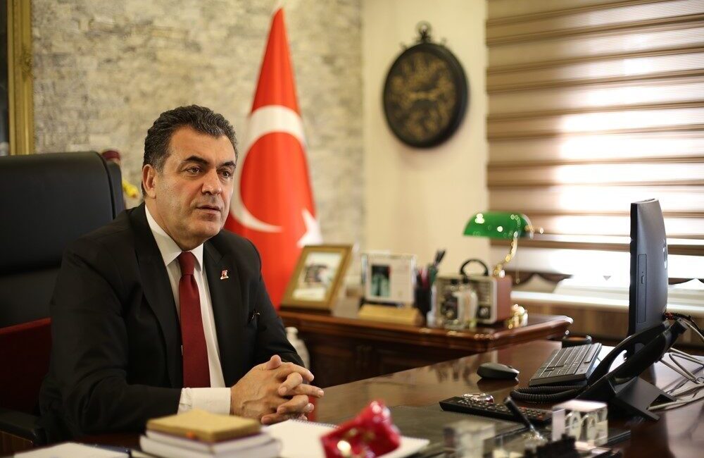 Ardahan Belediye Başkanı Faruk Demir, esnafın mali zorluklarını dikkate alarak