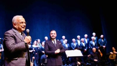 Ordu'da düzenlenen 'İz Bırakan Nağmeler' konserinde Engin Candan Türk Müziği