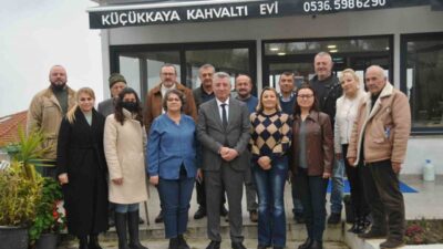 Güzelbahçe Belediye Başkanı Mustafa Günay, mahalle muhtarlarıyla bir araya gelerek