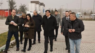 Kütahya Belediye Başkanı Eyüp Kahveci, Akkent Mahallesi’ndeki Şehzadeler Parkı’nı inceledi.