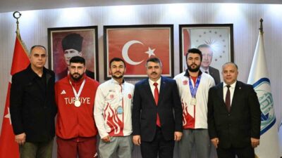 Yıldırım Belediye Başkanı Oktay Yılmaz, Avrupa KickBoks Şampiyonası'ndaki başarılı sonuçlardan