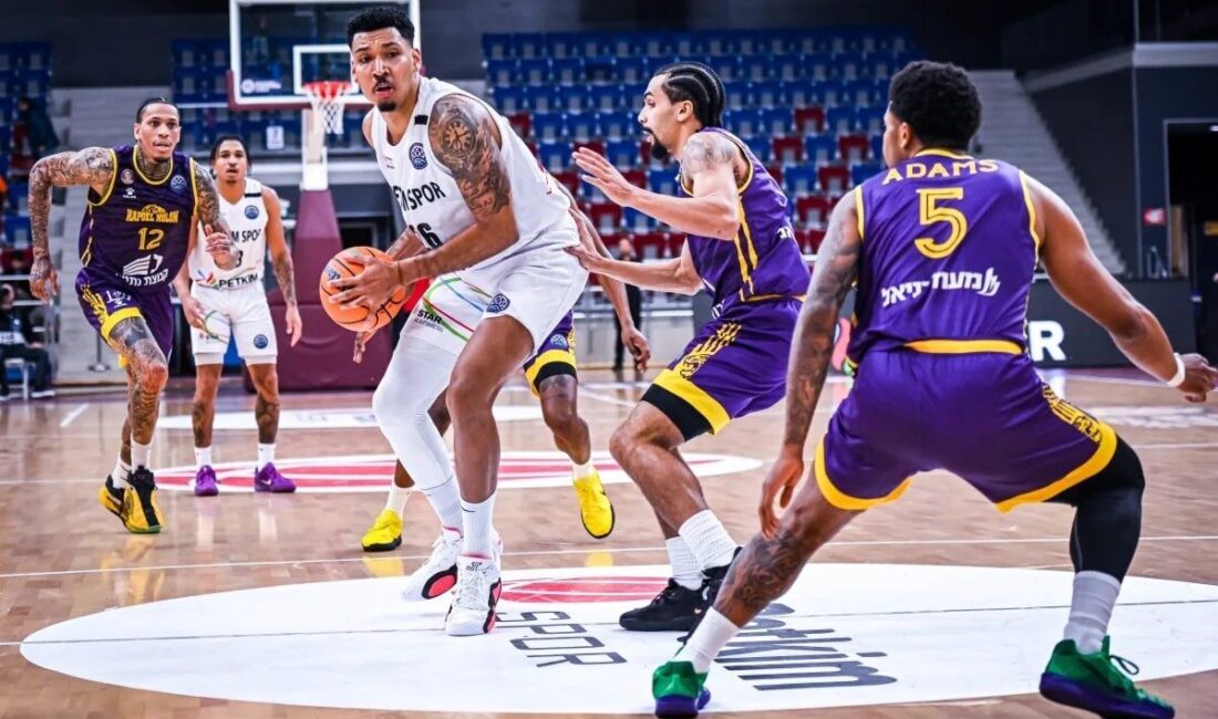 Aliağa Petkimspor, Basketbol Şampiyonlar Ligi'nde Hapoel Holon'u yenerek son 16'ya