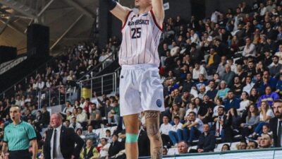 Manisa Basket, Almanya'nın Niners Chemnitz takımını 87-86 mağlup ederek Basketbol