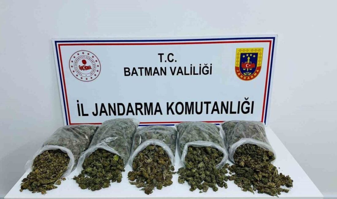 Batman’da 10 kilo skunk ele geçirildi Batman'da yapılan operasyonda 10