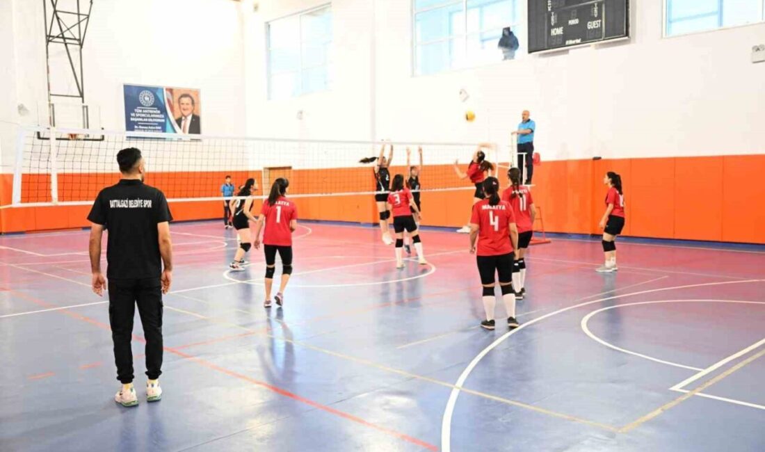 Battalgazi Belediyespor Yıldız Kızlar Voleybol Takımı, Anadolu Set B'yi 3-0'lık