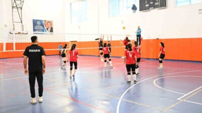 Battalgazi Belediyespor Yıldız Kızlar Voleybol Takımı, Anadolu Set B'yi 3-0'lık