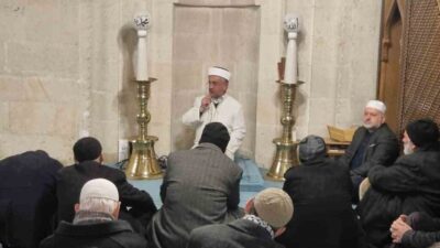 Recep ayının ilk gününde Bayburtlu vatandaşlar aileleriyle birlikte tarihi Ulu