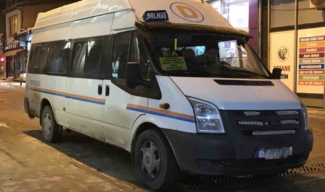Bayburt’ta dolmuş ücretlerine 5 lira zam yapıldı Bayburt'ta dolmuş ücretlerine zam