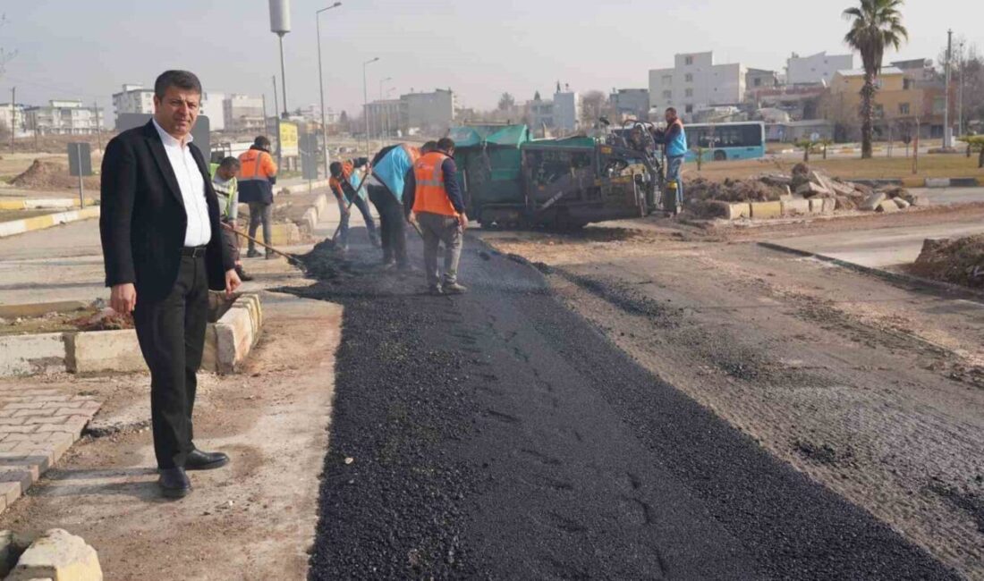 Adıyaman Belediyesi, deprem sonrası kent genelinde yolları yenilemek için 10