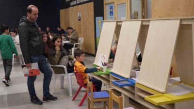 Beylikdüzü Belediyesi, öğrenciler için düzenlediği 10. Yarıyıl Şenliği'nde çocuklara eğlenceli