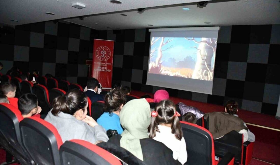 Bilecik Kültür ve Turizm İl Müdürü Serkan Bircan, çocuklara ücretsiz