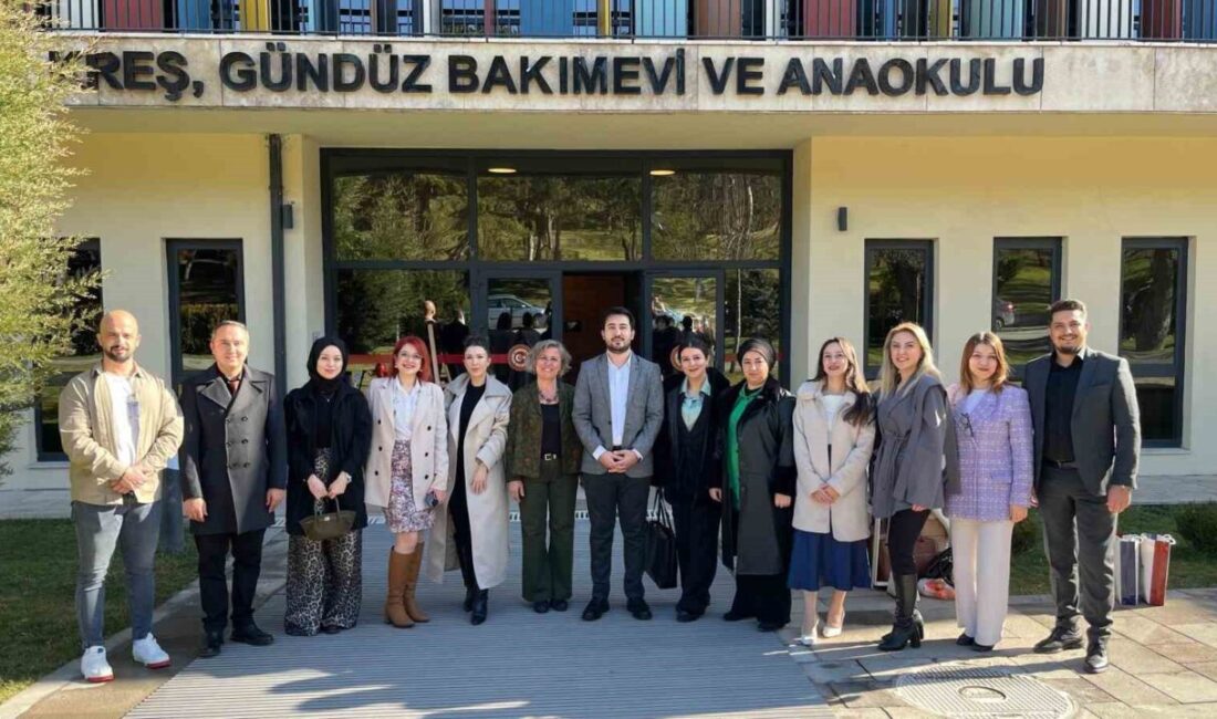 Bilim Sincan eğitmenleri, Bilim Şenliği projesi kapsamında TBMM kreşinde çocuklarla