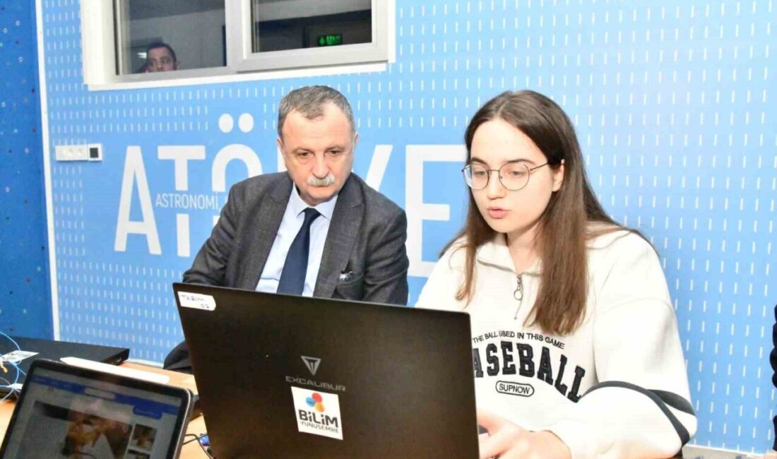 Yunusemre Belediye Başkanı Semih Balaban, Bilim Yunusemre'deki öğrencilerle buluşarak yarıyıl