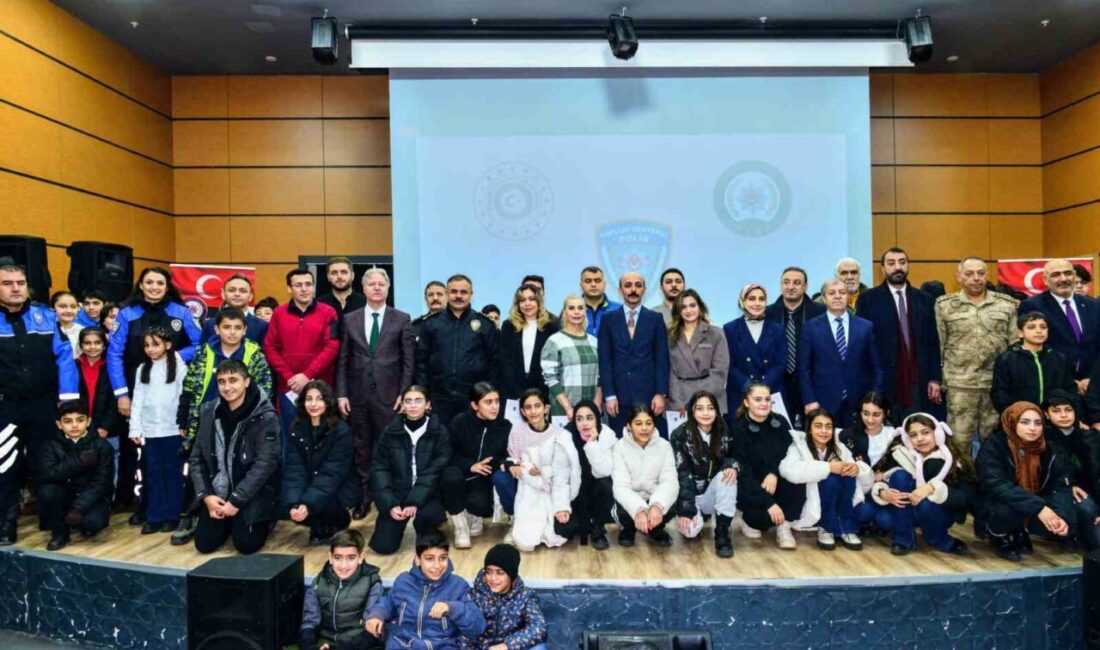Bingöl’de Hayata Bizimle Gülümse Projesiyle 5 binden fazla kişiye ulaşıldı Bingöl Emniyet Müdürlüğü tarafından