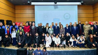 Bingöl Emniyet Müdürlüğü tarafından gerçekleştirilen "Hayata Bizimle Gülümse" projesi kapsamında