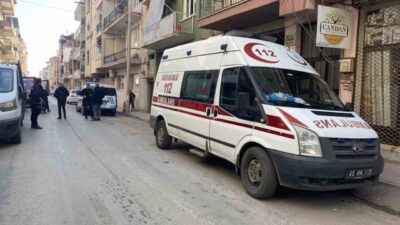Manisa'nın Alaşehir ilçesinde bir haftadır haber alınamayan Erdoğan Çam evinde