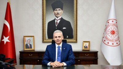 Karaman Valisi Mehmet Fatih Çiçekli bisiklet kazası geçirerek omzundan yaralandı.