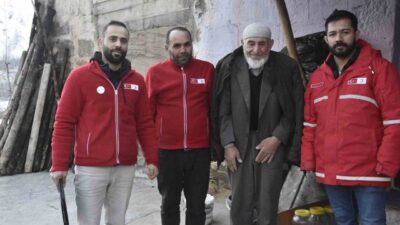 Bitlis Kızılay gönüllüleri, 1045 yardım kolisini ihtiyaç sahibi ailelere ulaştırdı.