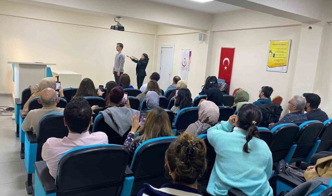 Bitlis’te skolyoz taramaları eğitim programı düzenlendi Bitlis'te yapılacak skolyoz taramaları