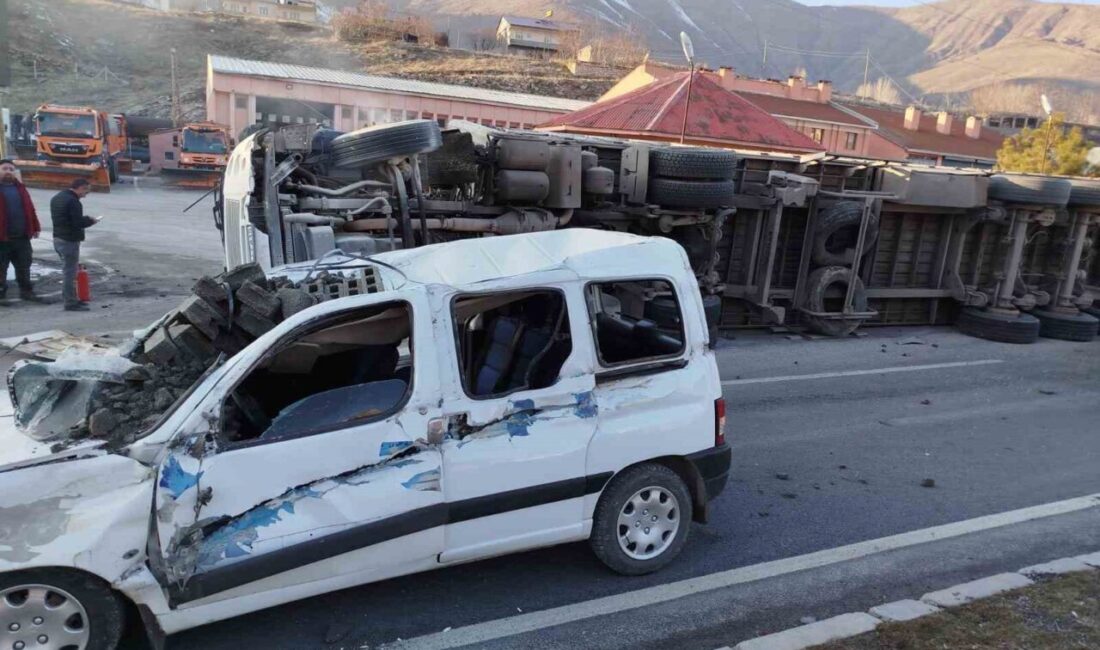 Bitlis’te tır devrildi: 2 yaralı Bitlis'te meydana gelen kazada