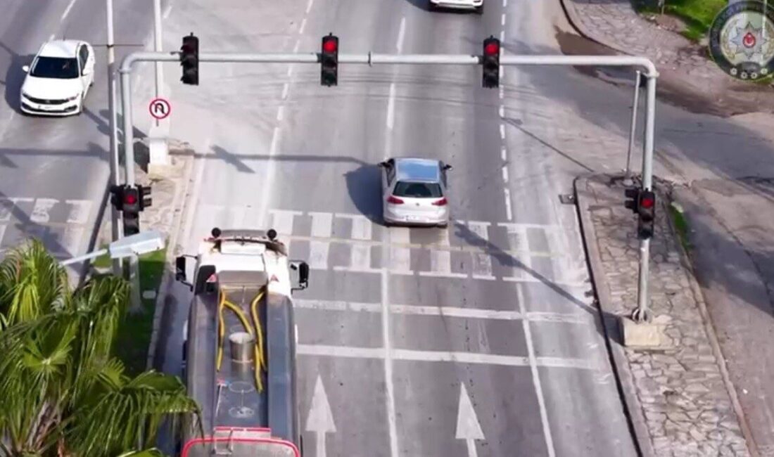Bodrum'da drone ile yapılan trafik denetimlerinde 14 sürücüye ceza kesildi.