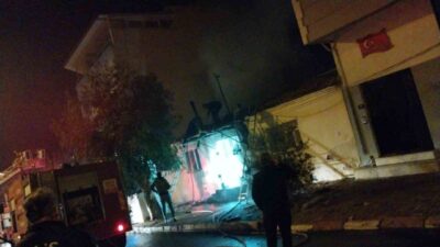 Aydın'ın Buharkent ilçesindeki müstakil evde çıkan yangın, itfaiye ekipleri tarafından