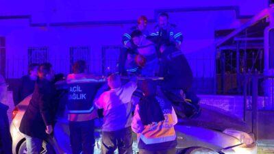İnegöl'de meydana gelen kazada 3 kişi yaralandı. Çarpışma sonucu araçta