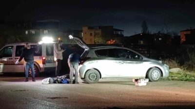 Bursa’da gece saatlerinde bir araç içerisinde başından vurulmuş kadın bulundu.