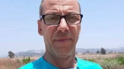 Geyve'de bir fabrikada camların devrilmesi sonucu ağır yaralanan ve hastanede