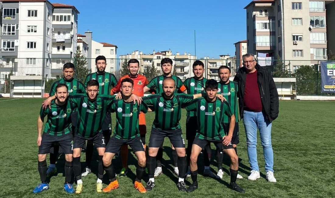 Denizli 1. Amatör Play-Out Ligi'nde Çameli Belediyespor, Yeşilköy Servergazi Sahası'nda