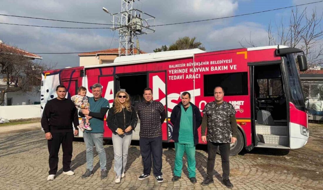 Balıkesir Büyükşehir Belediyesi'nin "Can Dost" adlı yerinde hayvan bakım aracı,