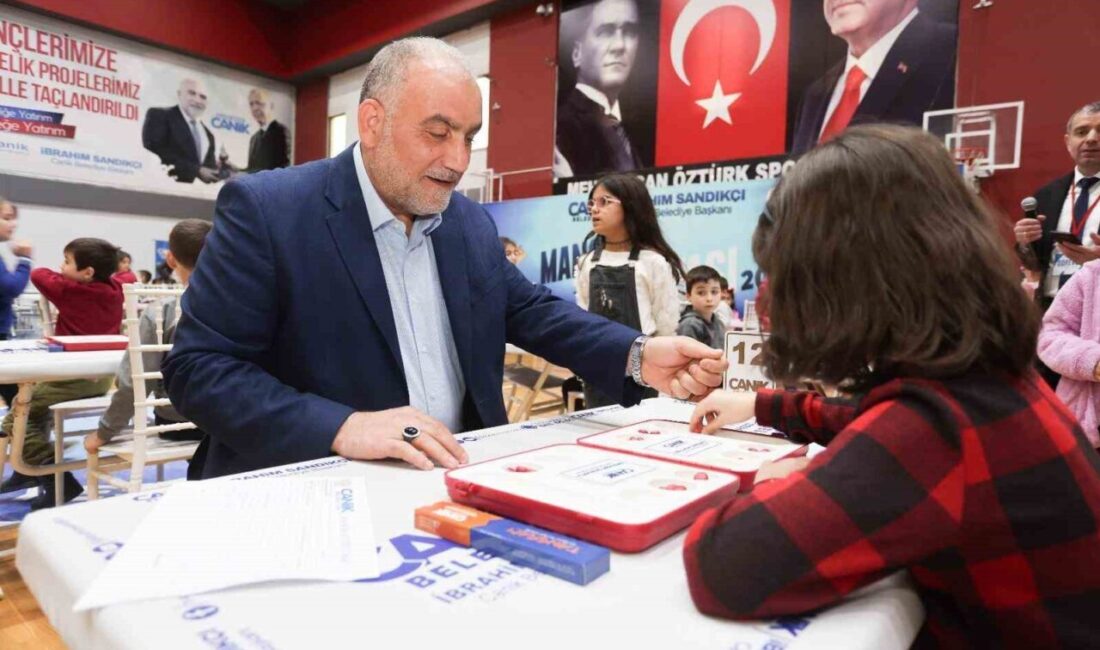 Canik Belediye Başkanı İbrahim Sandıkçı, ilçedeki eğitim alanındaki yatırımların devam