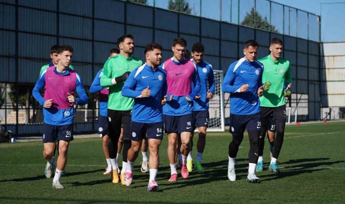 Çaykur Rizespor, Fenerbahçe maçı için hazırlıklara başladı. Antrenmanda kuvvet çalışmaları