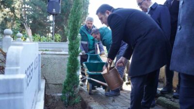 Cemal Süreya, 35 yıl sonra mezarı başında anıldı. Törende Beyoğlu