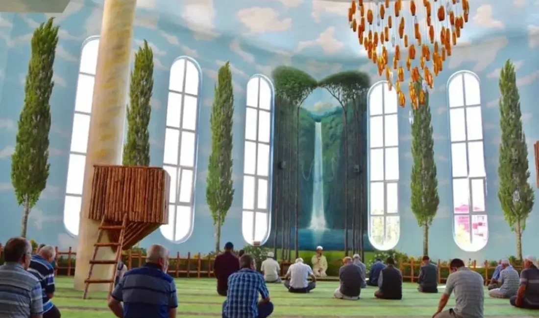 Kırşehir’de Bakara Suresi’nden esinlenilerek iç dizaynı yapılan cami, vatandaşların ilgi