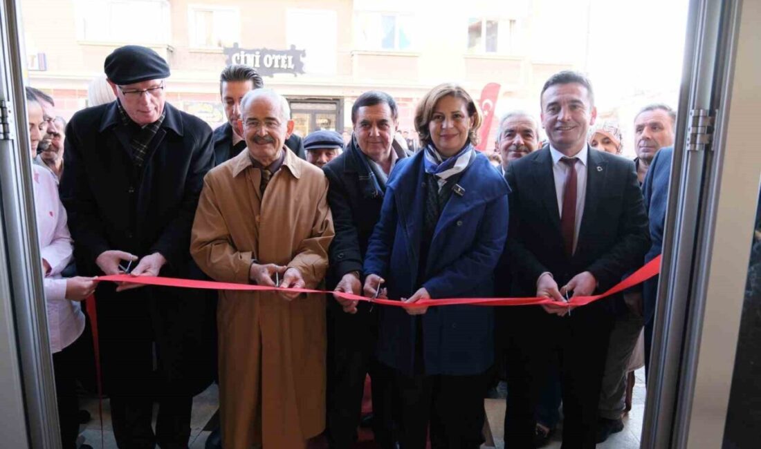 Çeşm-i Cihan Yöresel Lezzetler Lokantası yoğun katılım ile açıldı Sivrihisar'a özgü lezzetlerin sunulduğu
