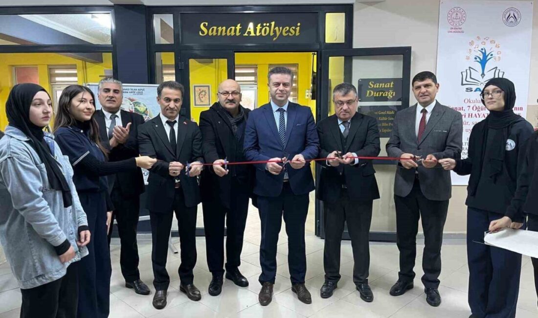Çiftlikköy’de Sanat Atölyesi açıldı Çiftlikköy'de açılan Sanat Atölyesi,