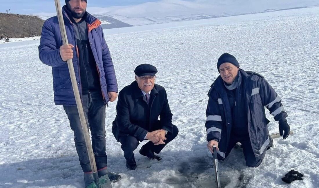 Çıldır Gölü’nde festival öncesi buz kalınlığı ölçüldü Ardahan’ın Çıldır Gölü’nde buz